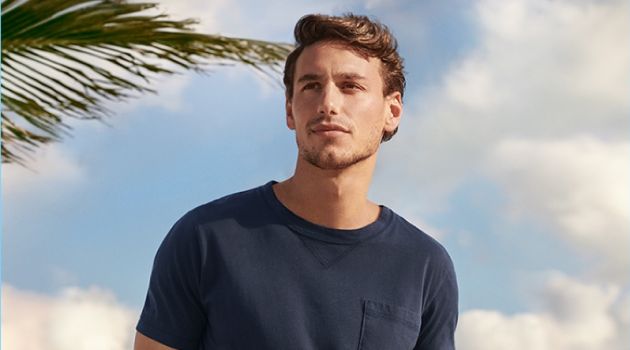 Mariano Ontañon stars in the Tomas Maier for UNIQLO campaign.