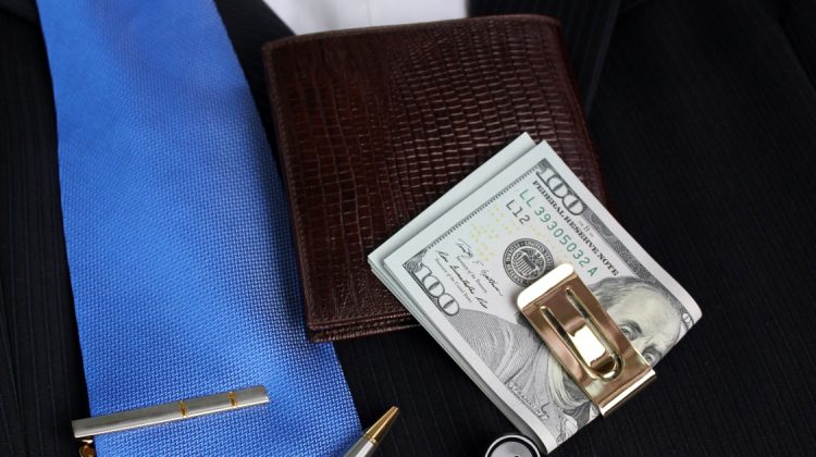 The Money Clip vs Wallet: What Is Better?