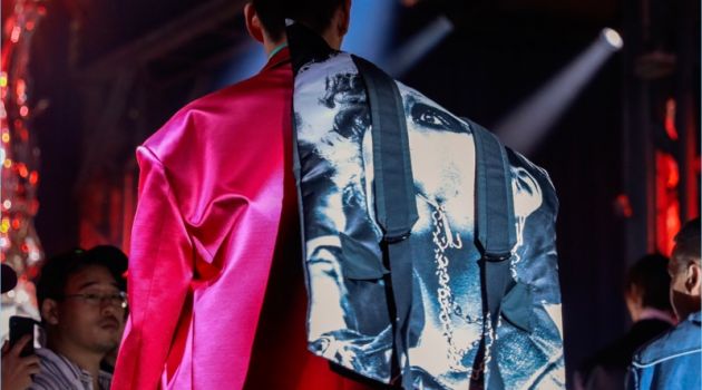 Raf Simons unveils a backpack from his Eastpak collaboration for spring-summer 2019.