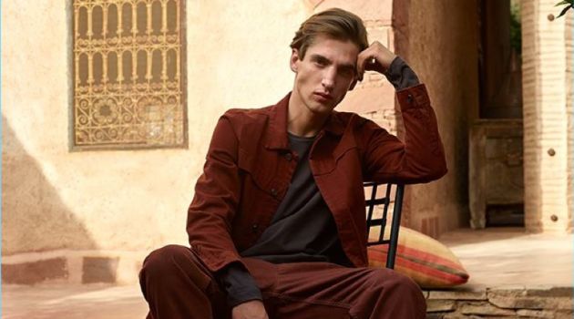 Anatol Modzelewski stars in Gino Rossi's fall-winter 2018 campaign.