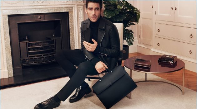 Jon Kortajarena promotes Furla's Mercurio bag for its new fall 2018 campaign.