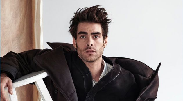 Jon Kortajarena graces the pages of GQ Portugal.