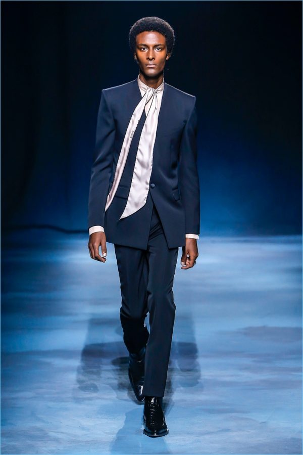 Givenchy Spring 2019 Menswear Collection | Clare Waight Keller