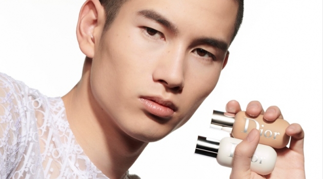 Kohei Takabatake wears Dior Backstage Face & Body Primer.