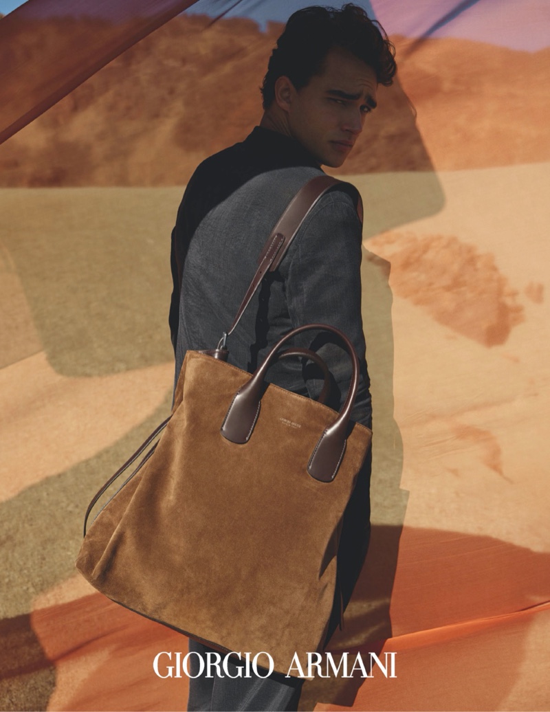 Giorgio Armani to Launch New Handbag – WWD