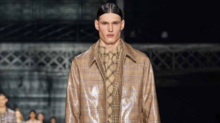 Burberry Fall Winter 2020 Mens Collection Runway 004
