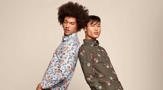 Models Gabriel Gomieri and Chun Soot sports floral print shirt from Banana Republic.