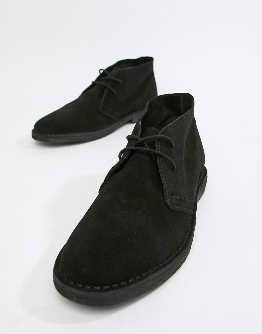 desert chukka boots in black suede 