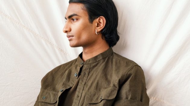 Robin Rishi dons a band-collar linen shirt from H&M.