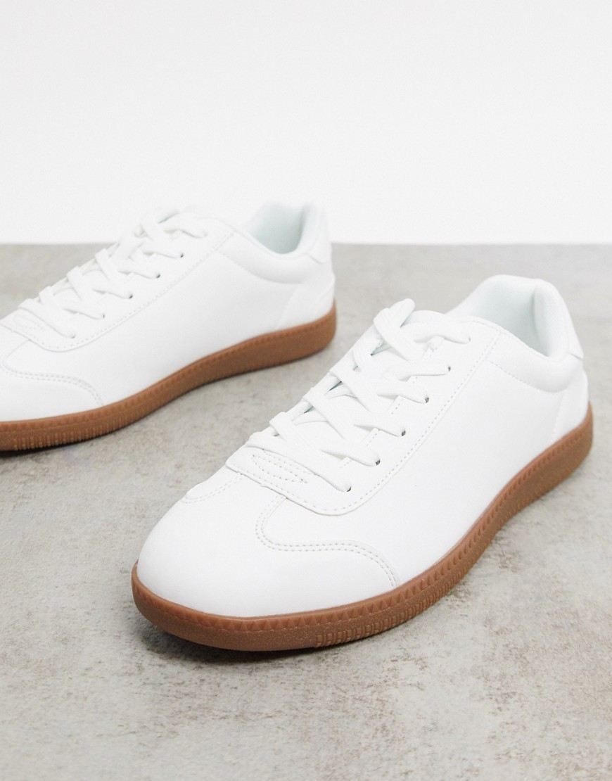 gum sole white shoes