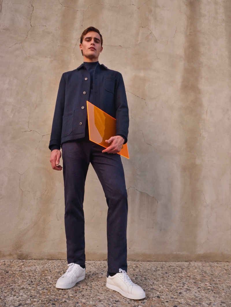Front and center, Parker van Noord dons a chic look from Massimo Dutti's fall-winter 2020 collection.