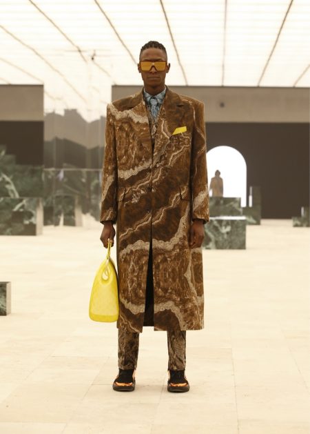 LV Fall Louis Vuitton Men's Collection by Virgil Abloh Fall 2021 - Numéro  Netherlands