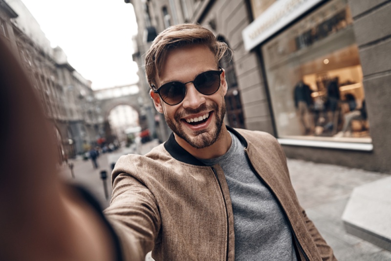 Tips for Posting a New Profile Picture on Social Media – The Fashionisto