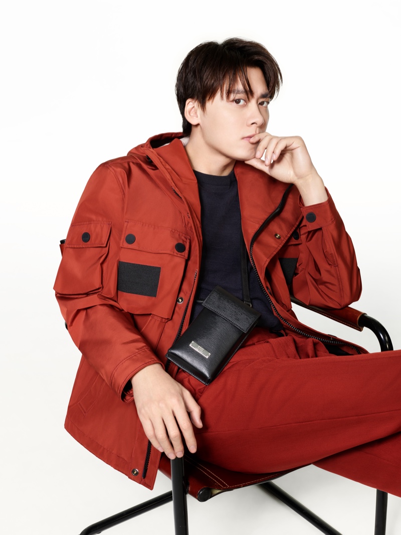 Li Yifeng sports a red casual look for BOSS's spring-summer 2021 men's campaign.