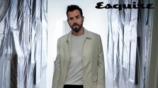 Justin Theroux dons a Dior Men coat and t-shirt with Rag & Bone jeans and R.M. Williams boots for the pages of Esquire.