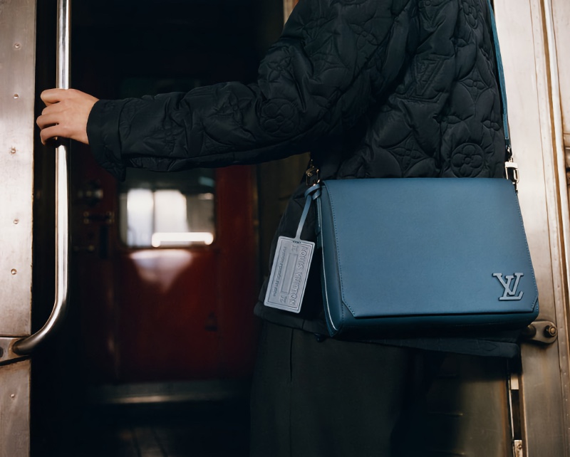 Louis Vuitton Men Bags  Louis vuitton mens bag, Messenger bag men