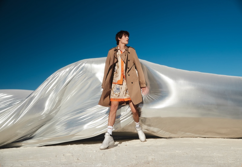 Zara Takes to the Desert for Spring 2019 Collection Campaign