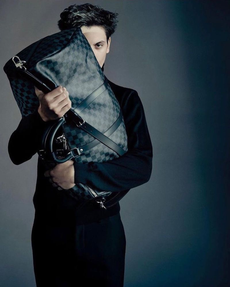 Celebs Wearing Louis Vuitton Bags For Men