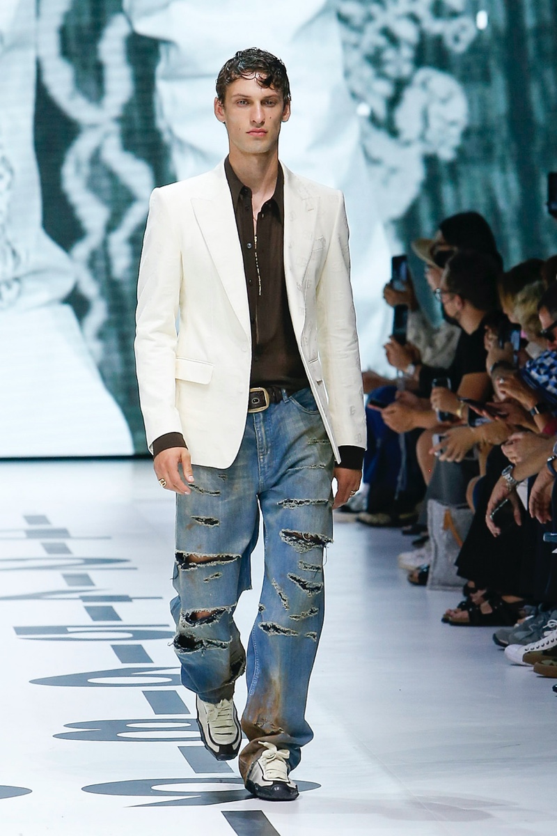 Dolce & Gabbana Men's Spring-Summer 2023 Collection, Photos