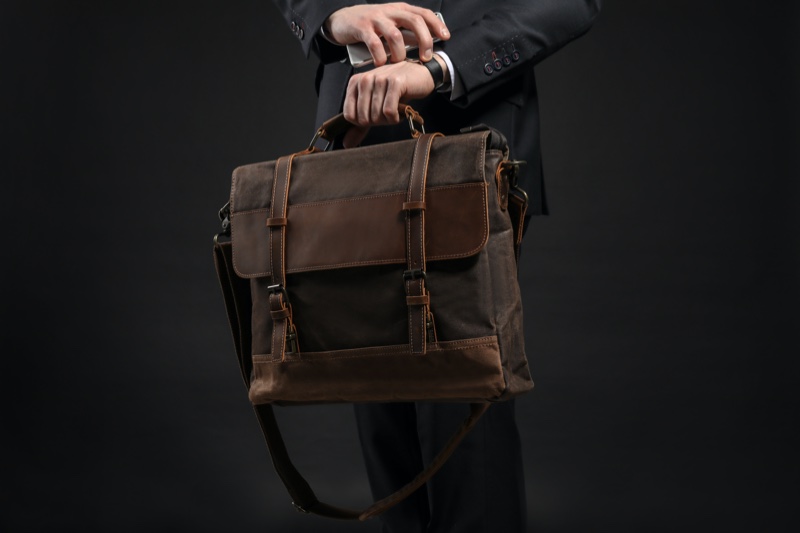 Why Men's Chest Bag Is a Must • Trend Report • Baggizmo