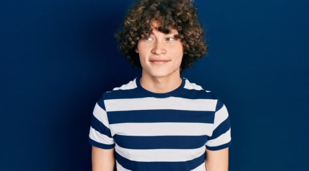 Man Curly Hair Striped T-shirt