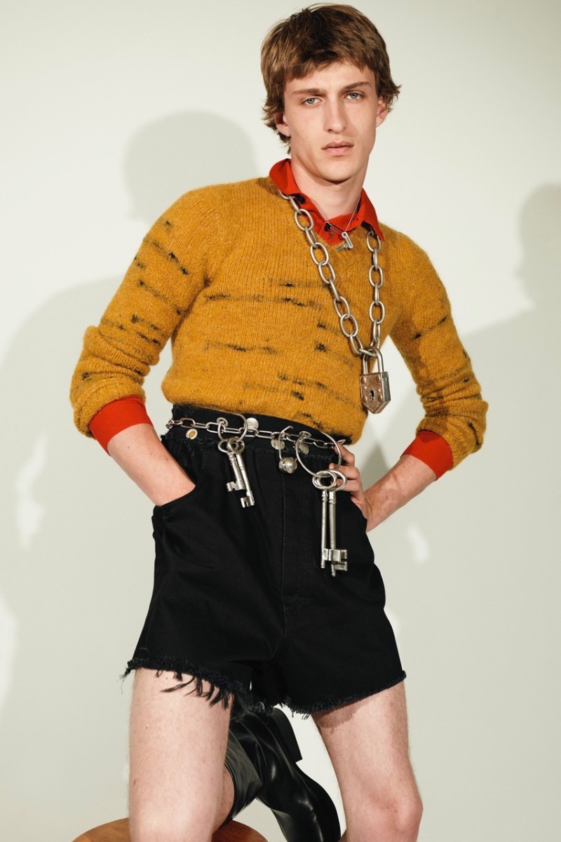 https://www.thefashionisto.com/wp-content/uploads/2022/12/Raf-Simons-Campaign-Spring-Summer-2023-002.jpg