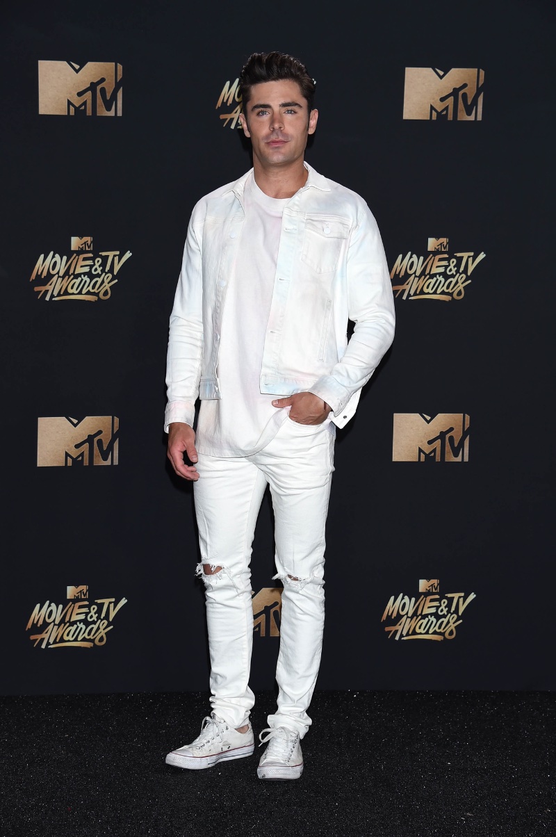 Zac Efron All White Outfit