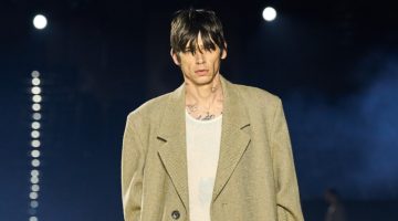 AMI Paris Men Fall Winter 2023 Collection Runway 003