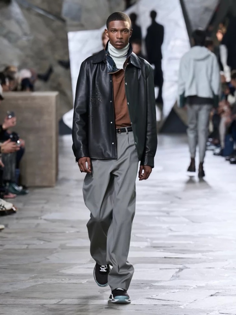 Hermès Men's Fall 2023 Collection Runway – The Fashionisto