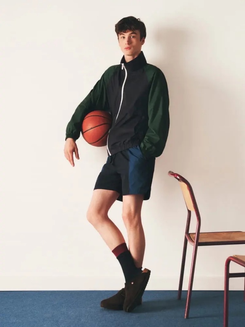 Uniqlo and JW Anderson SS23: Ring the school bell, preppiness is