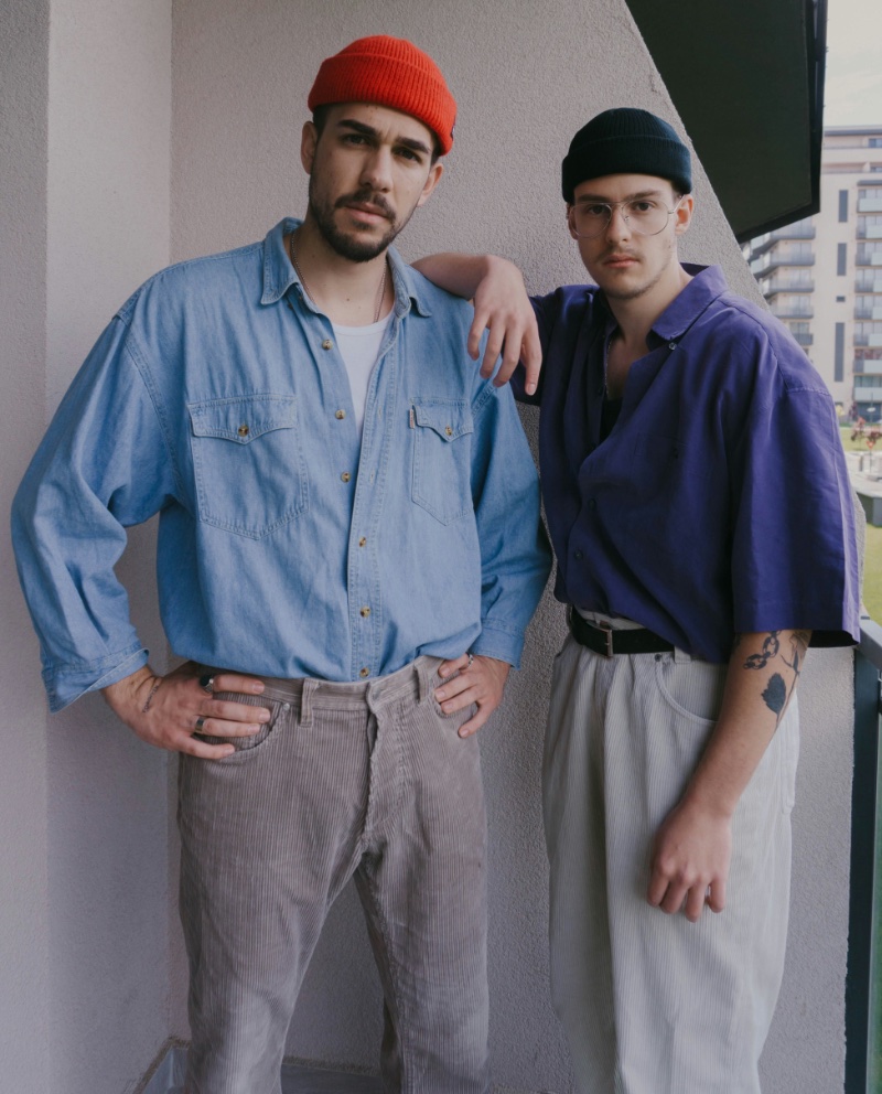 https://www.thefashionisto.com/wp-content/uploads/2023/05/80s-Inspired-Fashion-Men-Boxy-Oversized-Shirts-High-Waisted-Pants.jpg