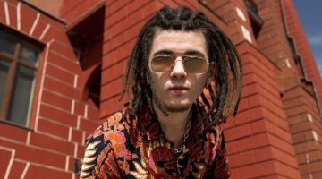 Eclectic Style Men Loud Shirt Dreads