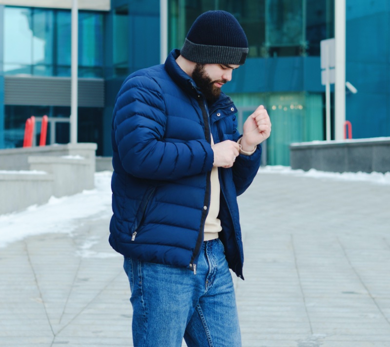 Blue Jeans with Red Puffer Jacket Outfits For Men (10 ideas & outfits) |  Lookastic