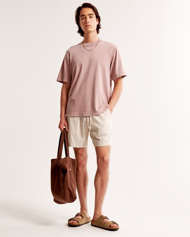 Pink t-shirt drawstring shorts outfit