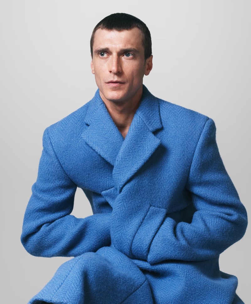 Clément Chabernaud dons a striking blue coat for Gucci's fall-winter 2024 campaign. 