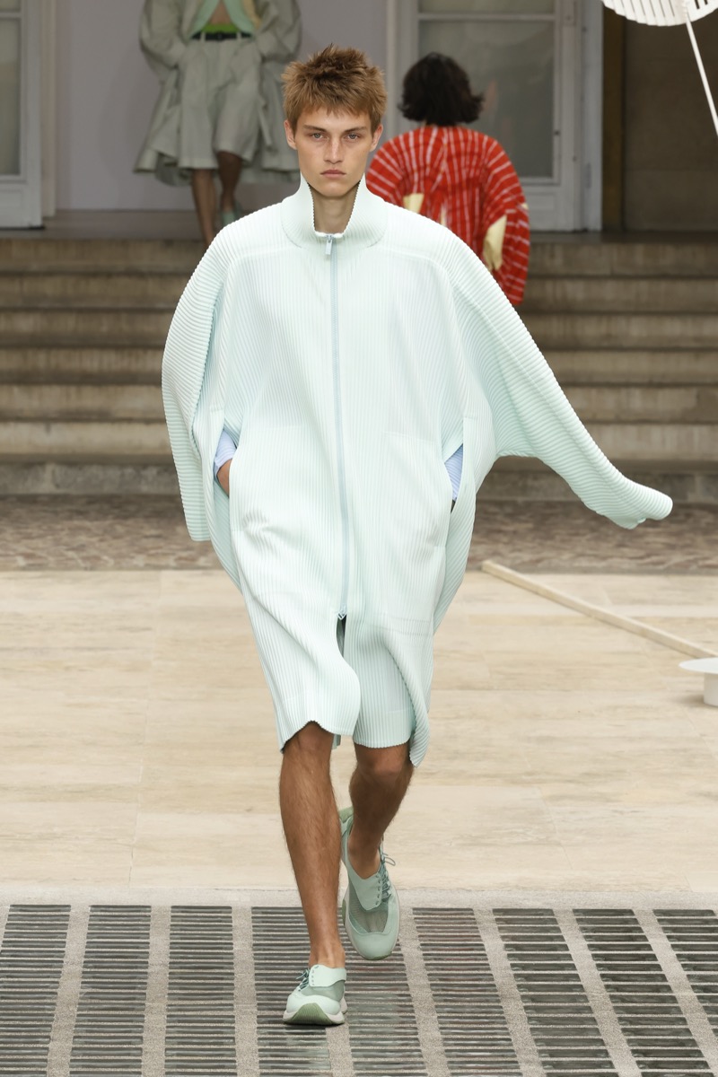 Homme Plisse Issey Miyake Spring Summer 2025 Collection 008