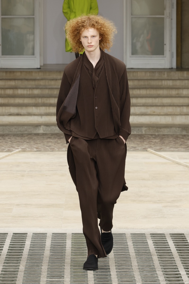 Homme Plisse Issey Miyake Spring Summer 2025 Collection 028