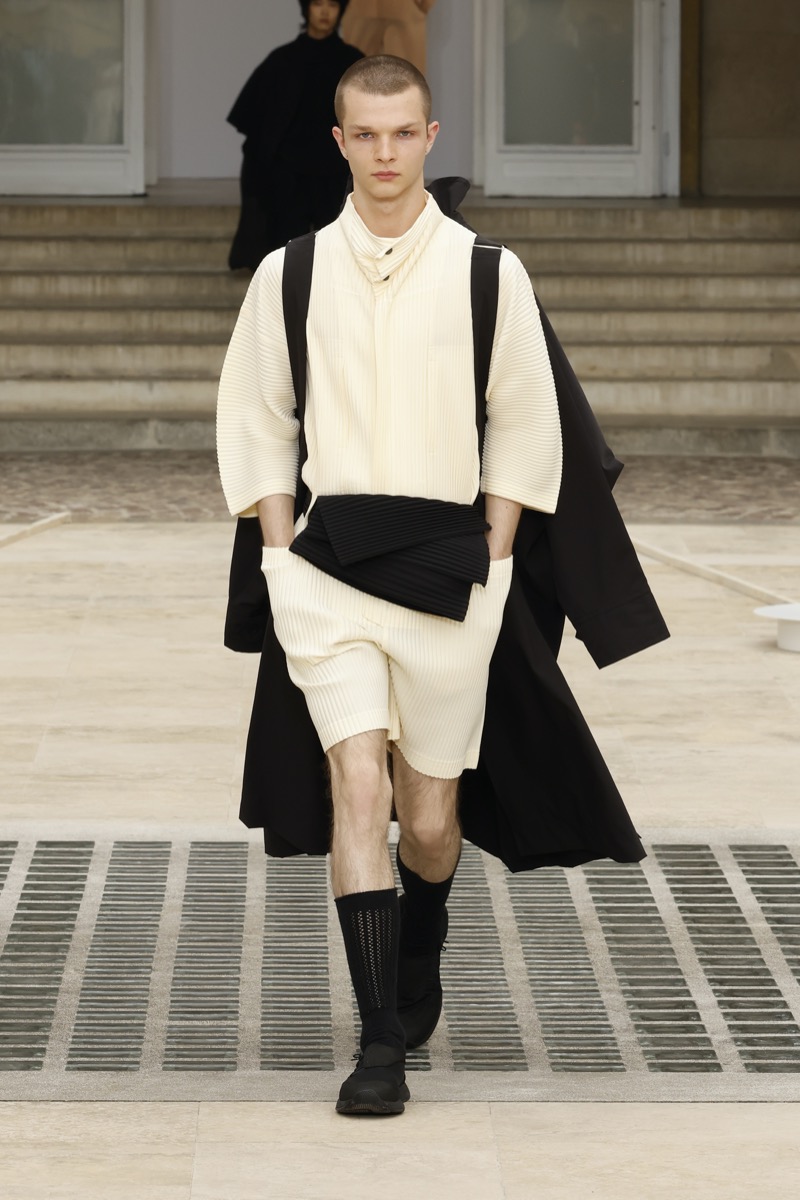 Homme Plisse Issey Miyake Spring Summer 2025 Collection 033