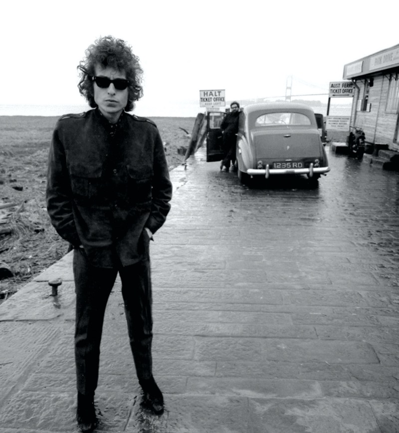 Bob Dylan embraces a 1960s cool in an all-black look featuring a suede jacket.