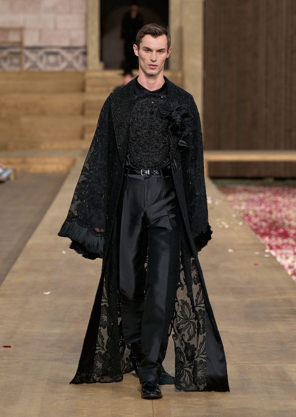 Kit Butler walks the runway for the Dolce & Gabbana Alta Sartoria collection.