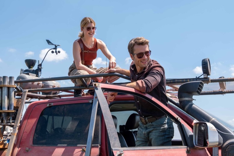 Glen Powell Daisy Edgar Jones Twisters Truck