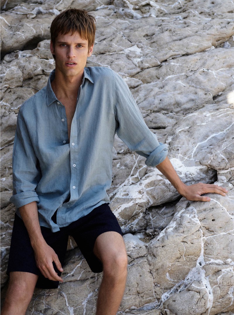 Massimo Dutti’s summer 2024 collection shines with Yeray Allgayer in a relaxed linen shirt paired with tailored shorts. 