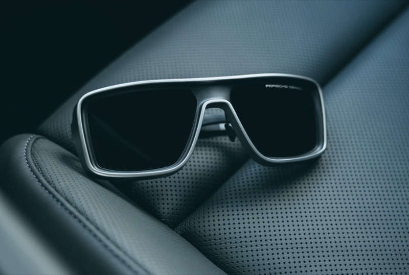 The Porsche Design Iconic Curved P8952 sunglasses offer a bold design and impeccable craftsmanship.