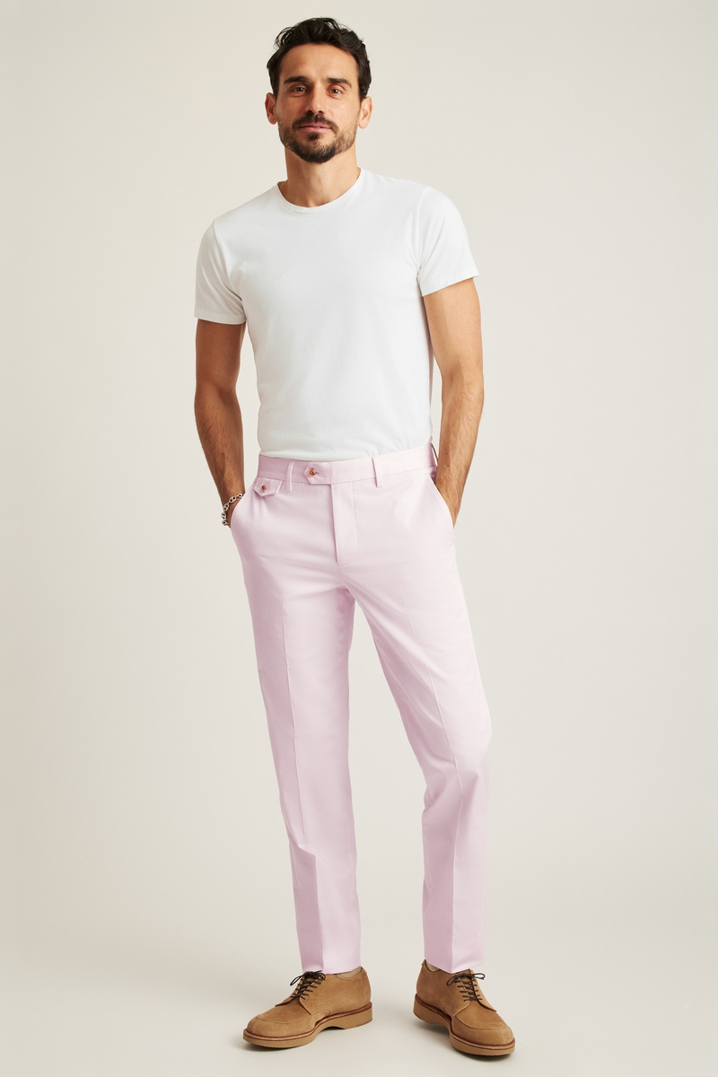 white t-shirt pink trousers outfit men Bonobos