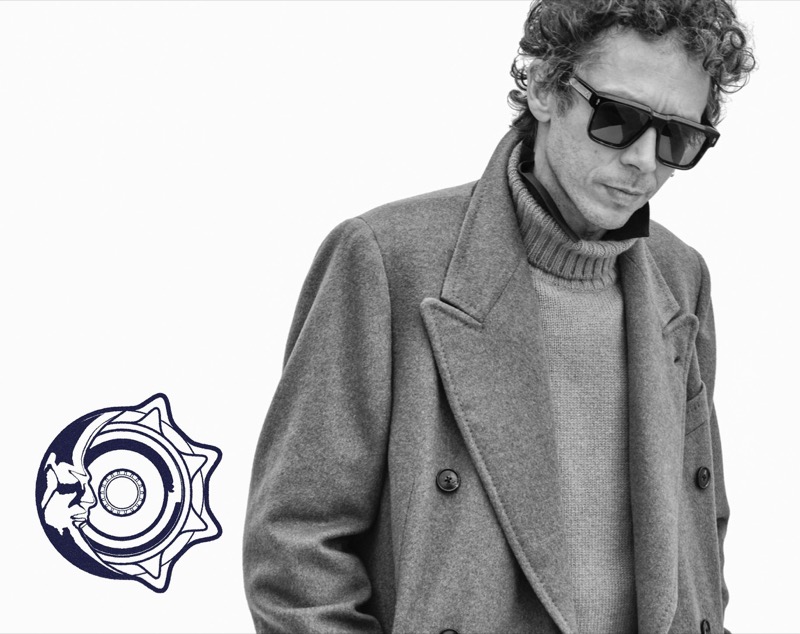 Valentino Rossi pairs The TRAMONTO sunglasses from Jacques Marie Mage with refined style, making a timeless statement. 