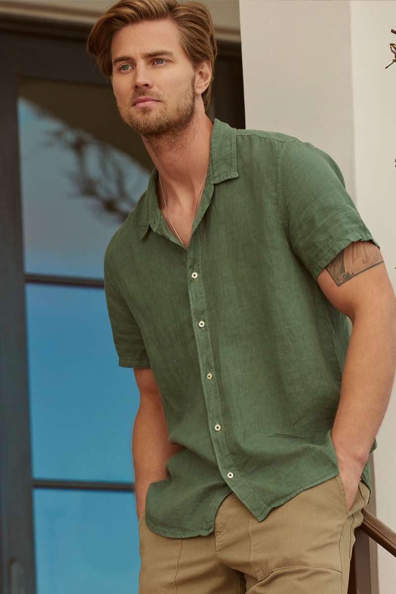 The Mackie linen shirt in green by Velvet by Graham & Spencer teams perfectly with the Toby twill pants.