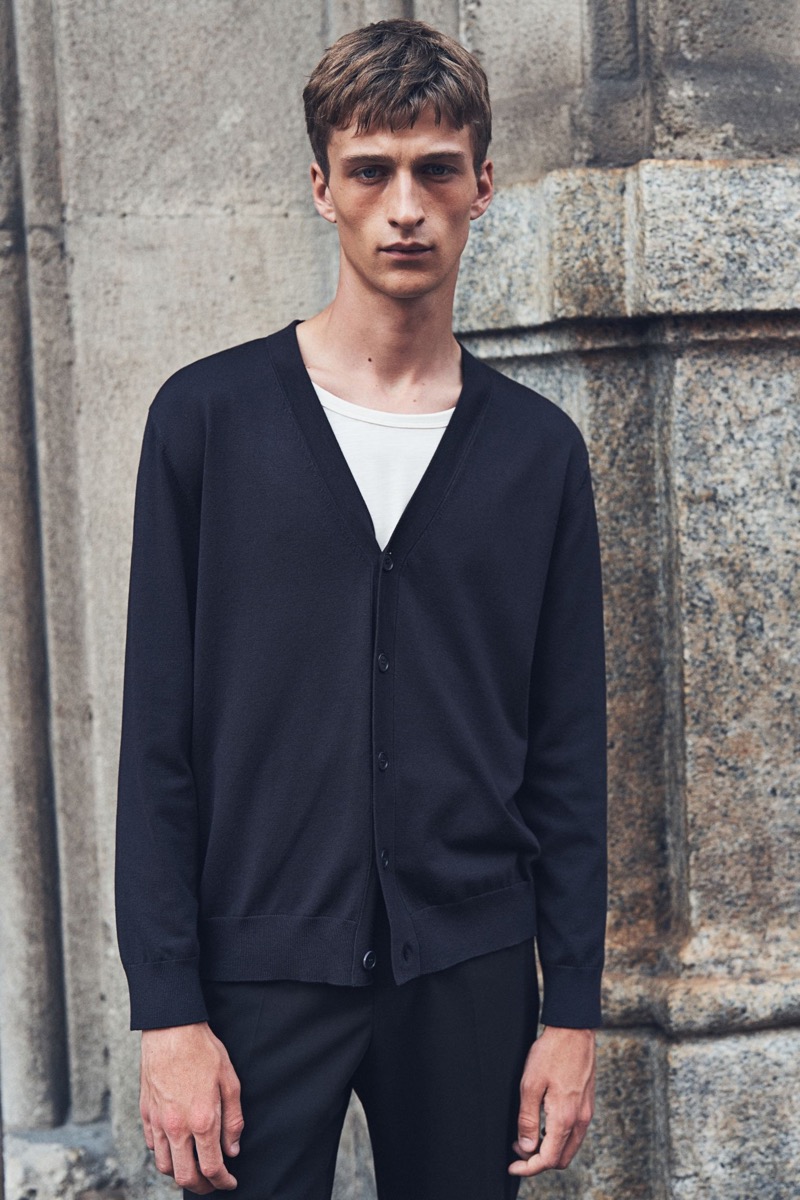 Vasko Luyckx sports a fine knit cardigan from H&M. 