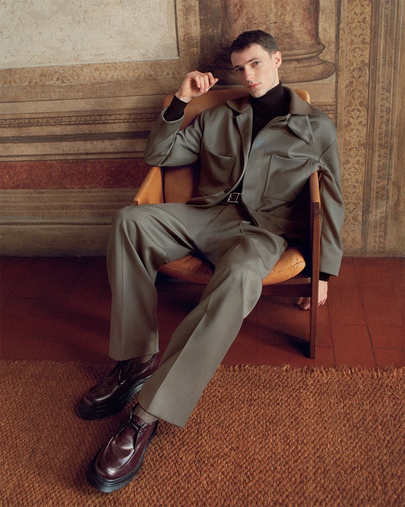 Tommaso de Benedictis fronts Tod’s fall-winter 2024 campaign.