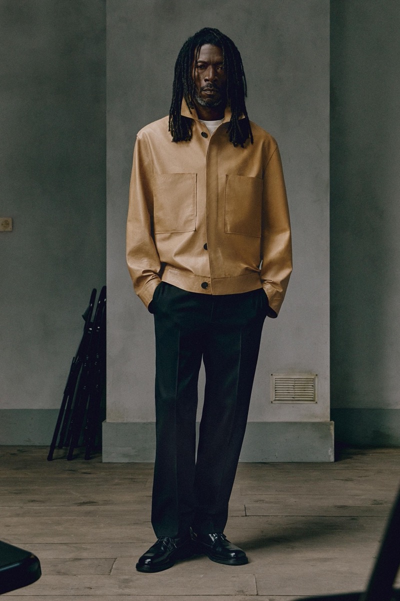 Virgile Elana dons a chic look from Zara’s pre-fall 2024 collection.