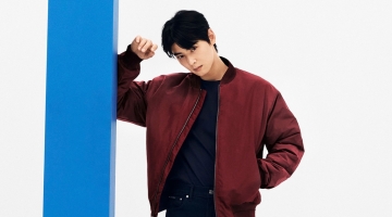 Cha Eun-woo Fronts Calvin Klein Ad, Rocks 90s Minimalism